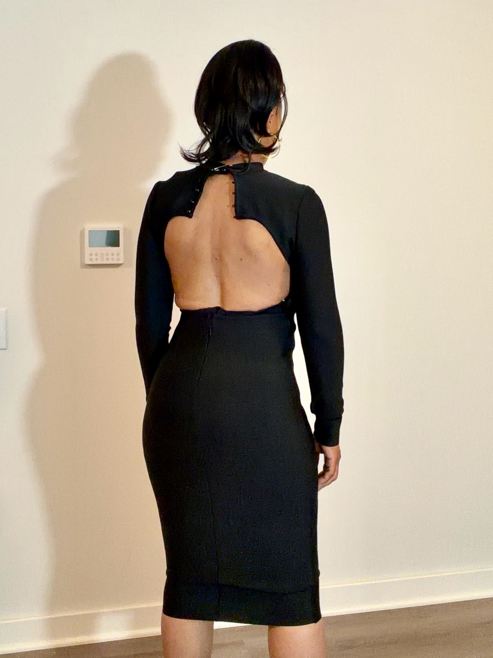 Black Cold-Shoulder Midi Bandage Dress - Women - Picture 4 of 4